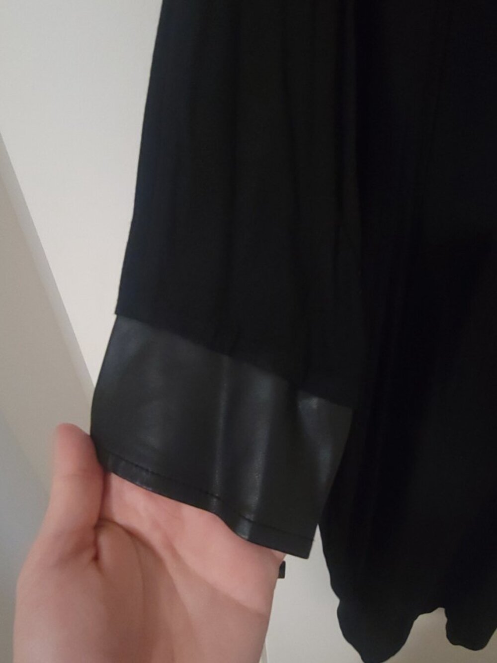 RUDSAK Peggy Cardigan - Black - Genuine Leather Cuffs - Size XS/S - Picture 4 of 6